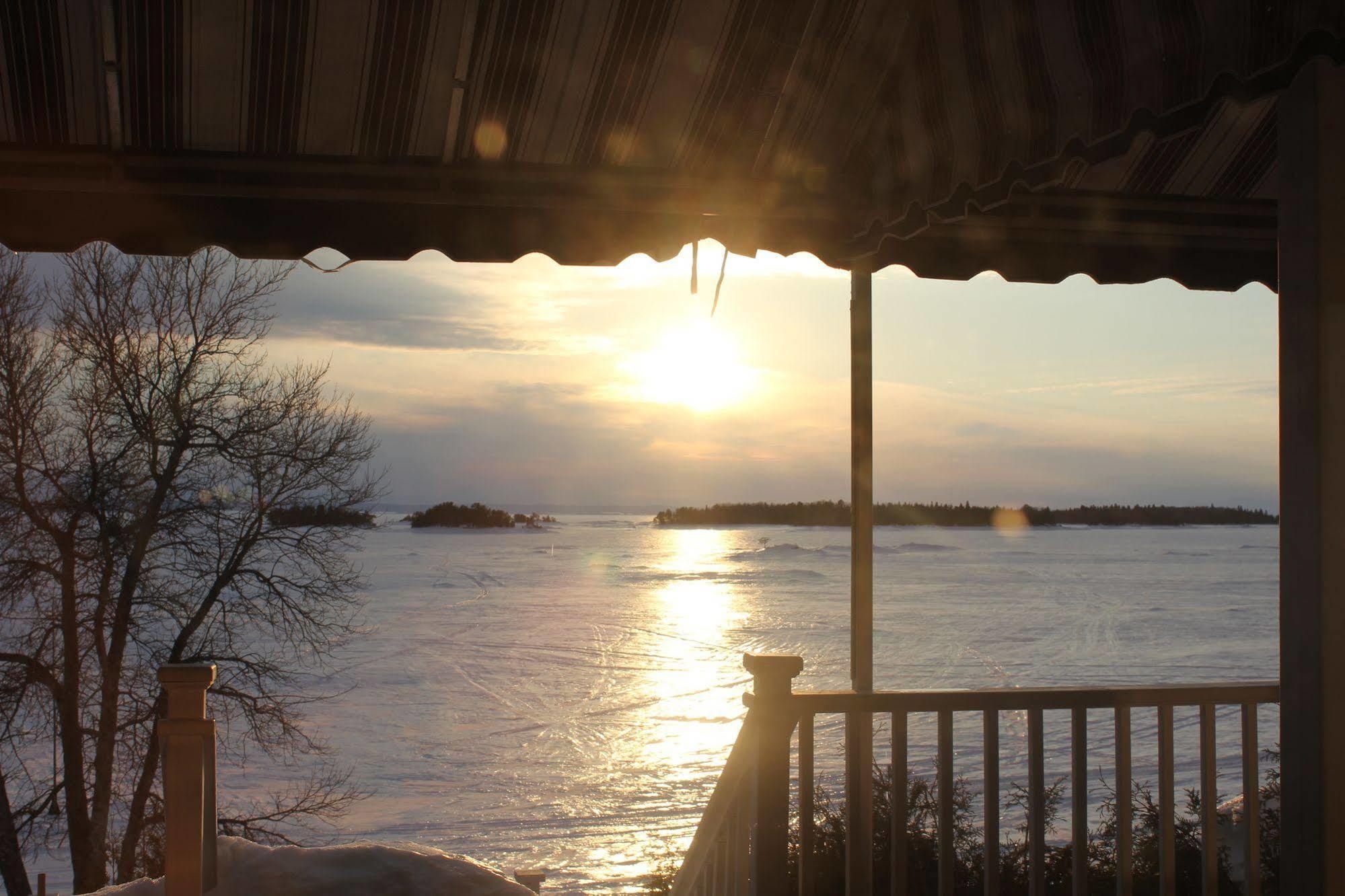 Auberge Des Iles Saint-Gédéon Buitenkant foto