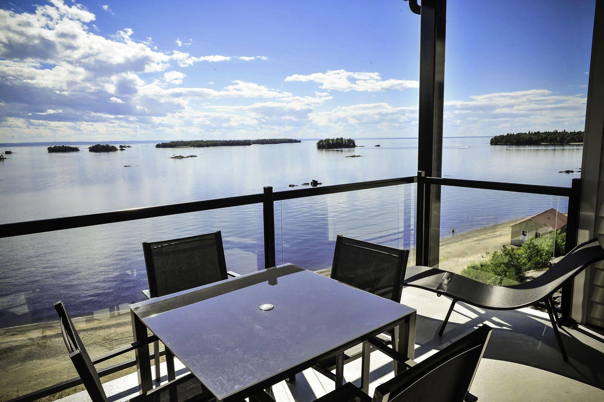 Auberge Des Iles Saint-Gédéon Buitenkant foto